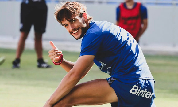 Player stretching during training